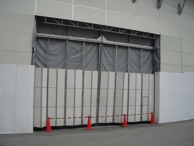 【スチール】 ゲート工業 単管取付ミニパネルゲート 高さ4．5mX間口12．6m 上部メッシュパネル SG-3T-126 ( SG3T126