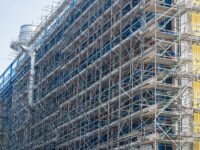 くさび緊結式足場とは？費用や主要部材、適した現場をわかりやすく解説